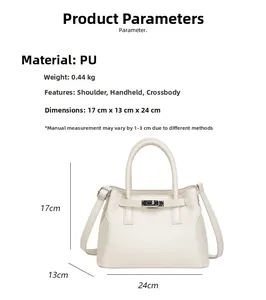 Détails du sac à main en PU blanc grainé montrant le poids de 0,44 kg et dimensions