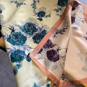 Retro double-sided floral 90cm silk scarf with green peony patterns and orange border