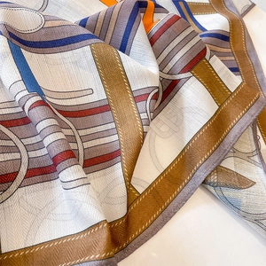 Silk scarf with equestrian pattern and geometric color blocking for women