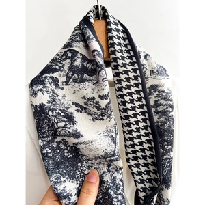 Double-sided houndstooth and leopard print silk scarf with classic French pattern