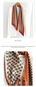 Détail d'une écharpe aspect soie aux motifs beiges et oranges sur une chemise blanche
