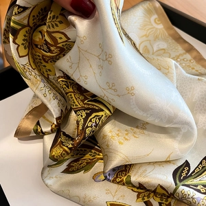Retro silk scarf with golden floral patterns and elegant rolled edges for women