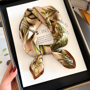 Carré De Satin Élégant Femme Satin De Mûrier Jungle Tropicale Singε Imprimé Floral Style Français Foulard