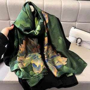 Modischer Schal Mit Blumendruck Eleganter KunstSatin Satin Schal Großer Leichter Wickelschal Für Damen Lotusmuster