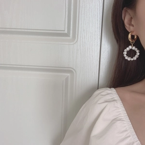 Vintage Irregular Gold Hoop Dangle Earrings With Artificial Pearl Circle Pendant Stainless Steel Jewelry For Women Elegant Retro Design