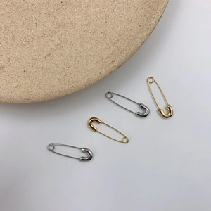 Boucles D Oreilles Épingle De Sûreté Acier Titane Minimaliste Punk Pendantes Style Trombone Bijoux De Mode Pour Femmes