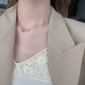 Collana Con Ciondolo A Spilla Da Balia In Acciaio Al Titanio Placcato Oro Minimalista Gioielli Da Donna