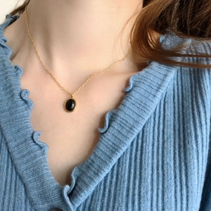Vintage oval black agate pendant necklace with minimalist gold chain for women