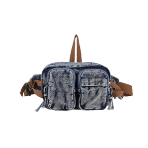 Sac de poitrine vintage en denim bleu foncé avec deux poches zippées devant