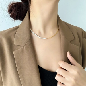 Minimalist Splicing Necklace With White Shell Artificial Pearl And Gold Titanium Steel Paperclip Chain For Women Clavicle Accessory