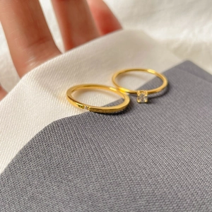 Elegant 18K gold plated titanium steel ring set with sparkling square and round crystals