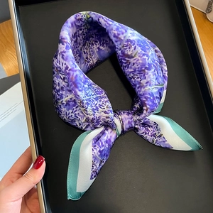 Écharpe Carrée En Satin De Mûrier Violette Imprimé Lavande Élégant Foulard Décoratif Pour Femmes Mode Printemps Légère
