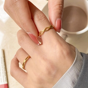 Bagues En Acier Inoxydable Or Pour Femmes Minimaliste Géométrique Creux Torsadé Infini Maillon De Chaîne Style Rétro Bijoux