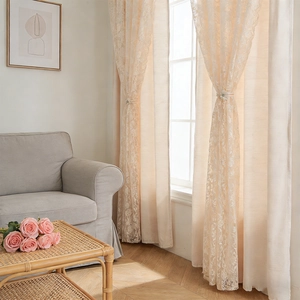 Cortinas opacas de encaje crema francés de doble capa con alzapaños florales elegantes