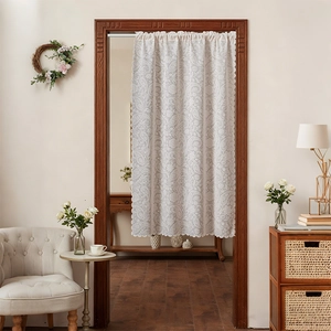 Türvorhang aus weißer Spitze mit Blumen-Jacquard und Wellenkanten in Heimumgebung