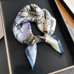 Foulard Carré En Satin De Mûrier Rétro Français Imprimé Fleuri Papillon Élégant Bandeau Cheveux Accessoire De Sac