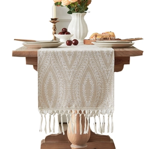 Runner da tavola bohémien in cotone e lino con motivi geometrici e bordi con nappe