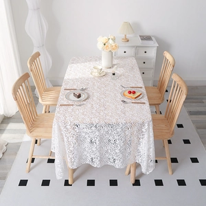 Élégante Nappe en Dentelle Blanche Rectangulaire Vintage Design Floral Évidé Couverture de Table en Polyester Pour Salle à Manger Cuisine Maison Décor