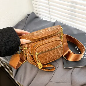 Schlangenmuster PU Leder Umhängetasche Für Damen Gold Hardware Ketten Dekor Sattel Brusttasche Vintage Schulter Messenger Tasche