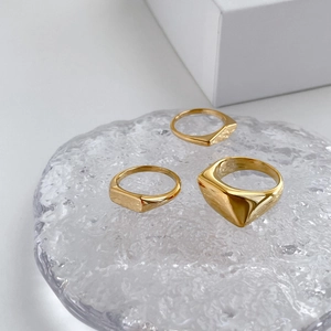 Anillo Geométrico de Acero Inoxidable Minimalista para Mujer Chapado en Oro Corte de Rombo Irregular Joyería de Acero de Titanio
