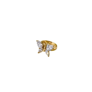Bague papillon élégante en or ornée de zircons taille marquise sur fond blanc pur