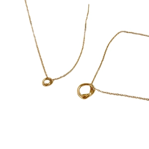 Retro golden knotted interlocking ring necklace with a minimalist fine chain for women