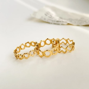 Bagues En Acier Inoxydable Évidées Motif Géométrique Coeur Fleur Nid D'abeille Bijoux De Doigt Minimalistes Pour Femmes