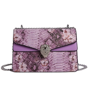 Sac à chaîne violet rétro avec motif serpent floral et boucle tête de lion argentée