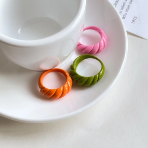 French Retro Glossy Croissant Ring Stainless Steel Spiral Twisted Band Candy Color Minimalist Jewelry Women