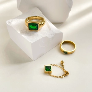 Vintage Square Emerald Green Zircon Rings Titanium Steel Gold Plated Adjustable Chain Textured Band Jewelry For Women