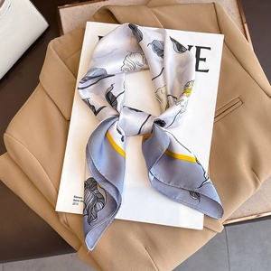 Carré De Satin Satiné À Motif Fleuri Bandana Foulard Pour Femmes Bureau Mode Coiffure Élégante