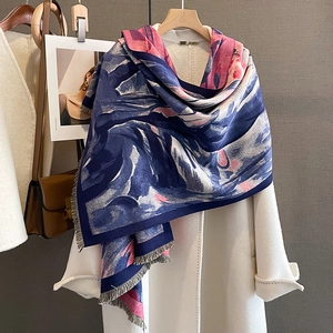 Châle pashmina épais à motif cheval vintage en bleu marine et rose avec franges