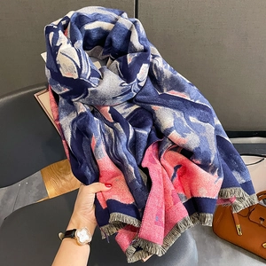 Châle vintage en cachemire avec motif cheval, franges élégantes et imprimé floral
