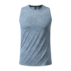 Men's quick-dry running vest with light blue marble print and crew neck design