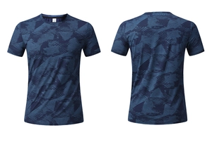 Vue avant et arrière du t-shirt de sport pour hommes avec motif camouflage géométrique bleu