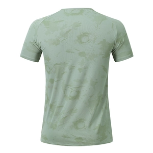 Men's quick-dry sports t-shirt in light green camouflage print and breathable fabric