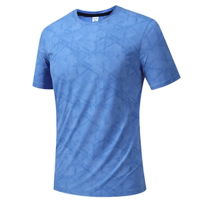 Light blue men's quick-dry T-shirt with geometric print and breathable fabric texture