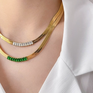 Double-layer 18K gold snake chain necklace with emerald and zircon gemstone accents
