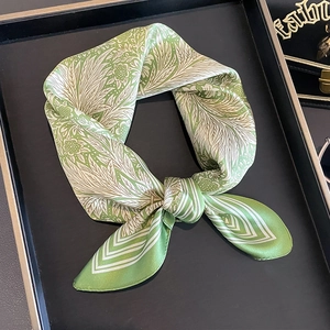 Elegant Mulberry Satin Square Scarf Floral Print Fashion Neck Scarf For Women Retro Style Satin Kerchief