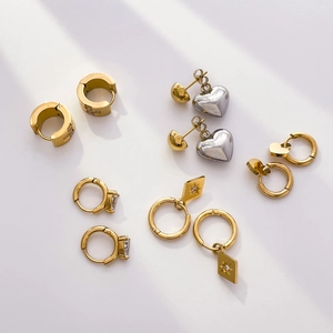 Boucles D'oreilles En Acier Inoxydable Cœur Croix Zircon Rhombe Pendentif Bijoux Pour Femmes Or Et Argent Style Minimaliste