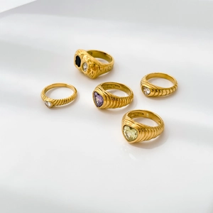 Vintage 18K gold plated stainless steel rings with colorful heart zircon stones