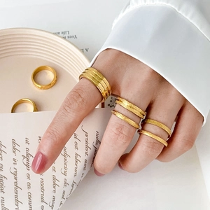 Frosted 18K gold plated titanium steel star engraved rings in wide and thin styles