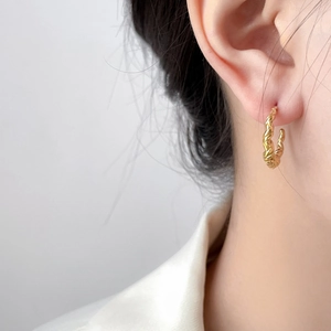Elegant C-shaped twisted rope earrings in 18K gold plated titanium steel for women