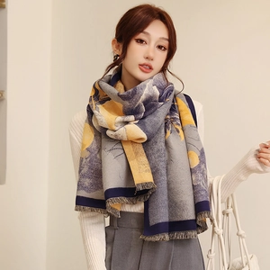 Detailed texture of autumn lotus pattern cashmere scarf with fine tassel edges
