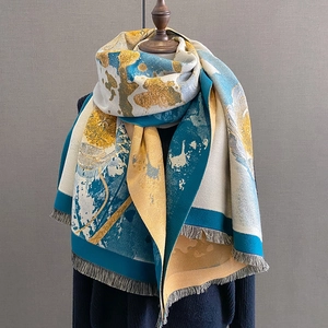 Châle rétro style cachemire à motifs bleu paon et détails de franges douces