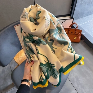 Thick cashmere-like scarf with vintage floral print and yellow fringes for winter warmth