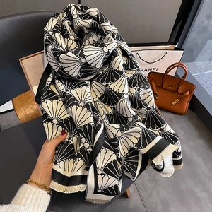 Elegant Retro Scalloped Geometric Scarf Shawl Imitation Cashmere Warm Thick Soft Winter Wrap With Tassel Fringe Women