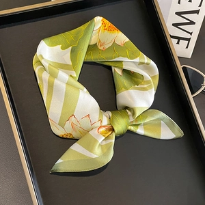 Elegant Mulberry Satin Square Scarf Vintage Lotus Flower Print Fashion Neckerchief Hair Accessory For Women