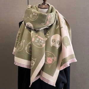 Écharpe vert haricot en faux cachemire avec motifs de chat mignons et pompons roses