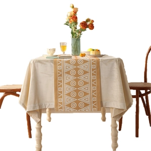 Set tovaglia e runner boho spesso con motivi geometrici in beige e giallo senape caldo
